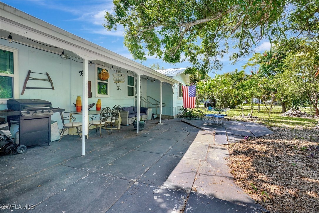 Property Photo: 2153 Twin Brooks Road FL 33917