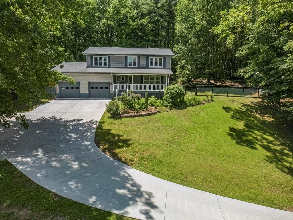 Property Photo: 6460 Hwy 2 GA 30541