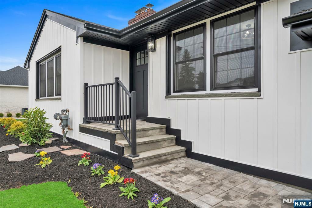 Property Photo:  76 Hollywood Avenue  NJ 07004 