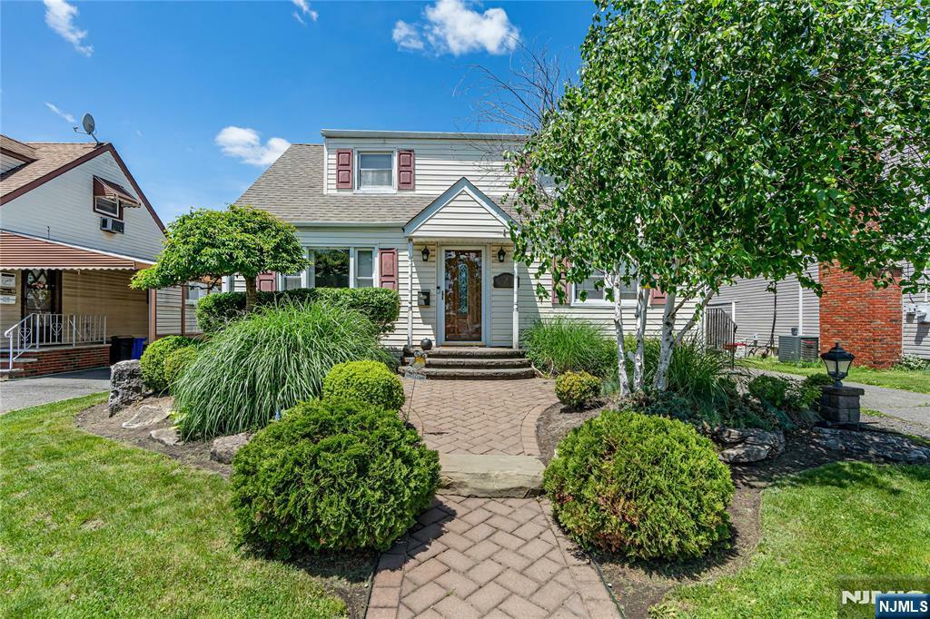 Property Photo: 9 Knollwood Road NJ 07512