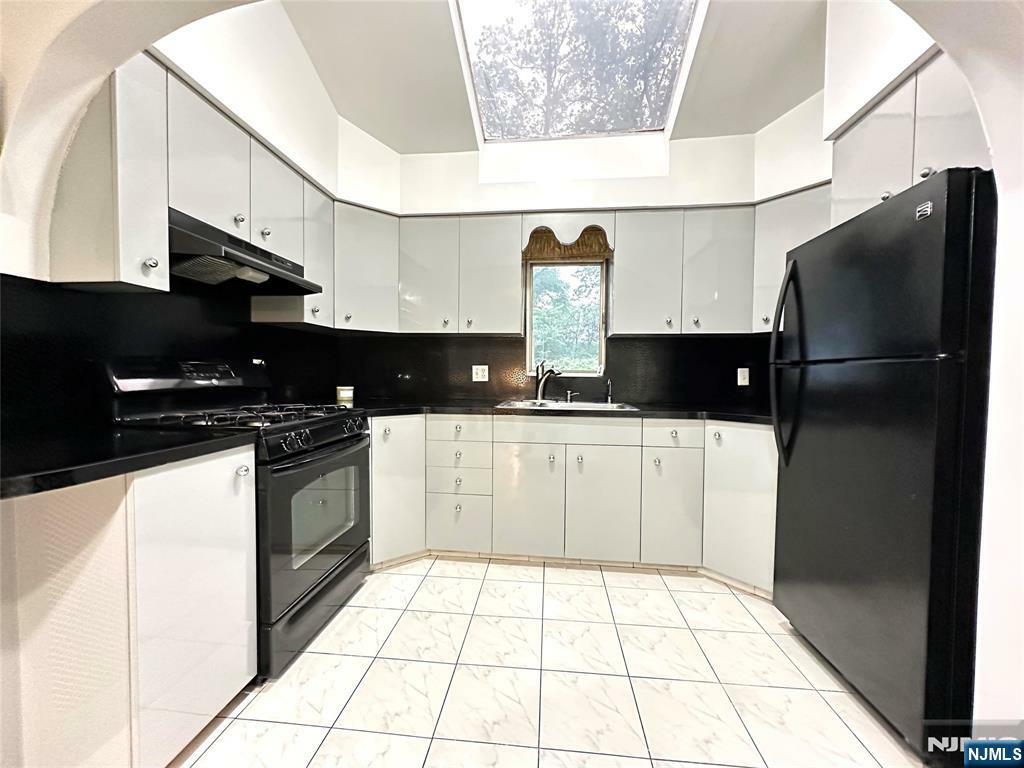 Property Photo: 128 Oak Ridge Avenue NJ 07110