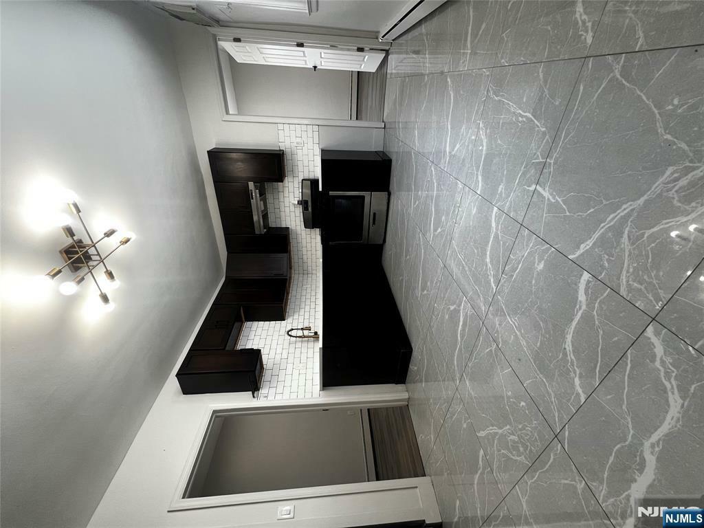 Property Photo:  44 11th Street 2  NJ 07002 