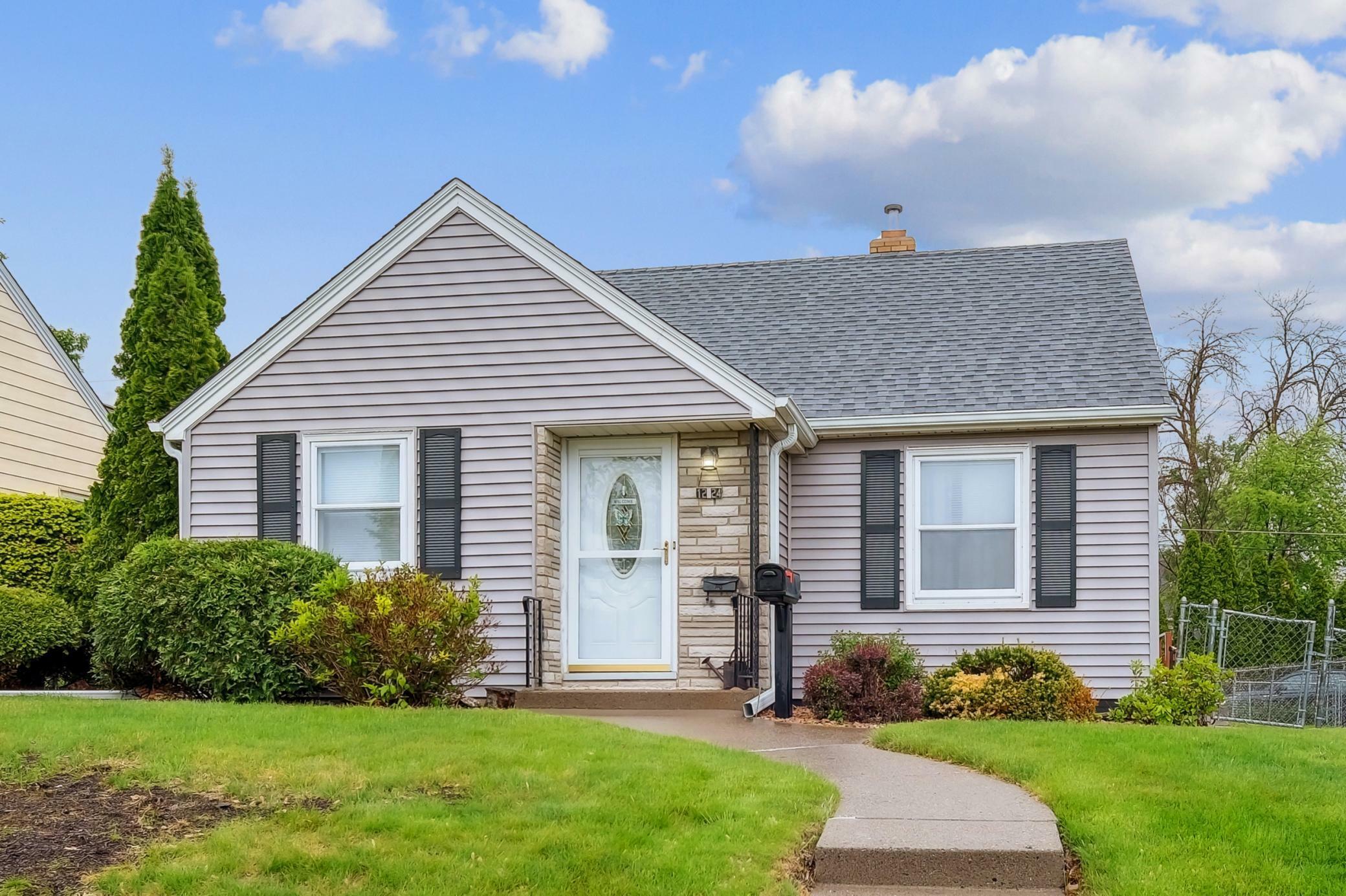 1224 Grotto Street N  Saint Paul MN 55117 photo