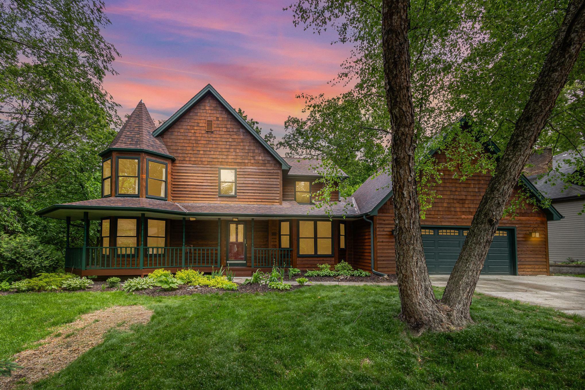 Property Photo: 8762 Highwood Way MN 55124