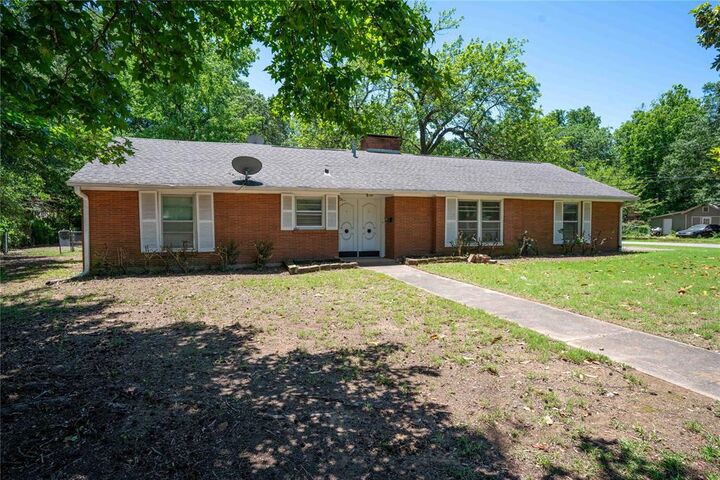 Property Photo:  2206 Culbertson  TX 75460 