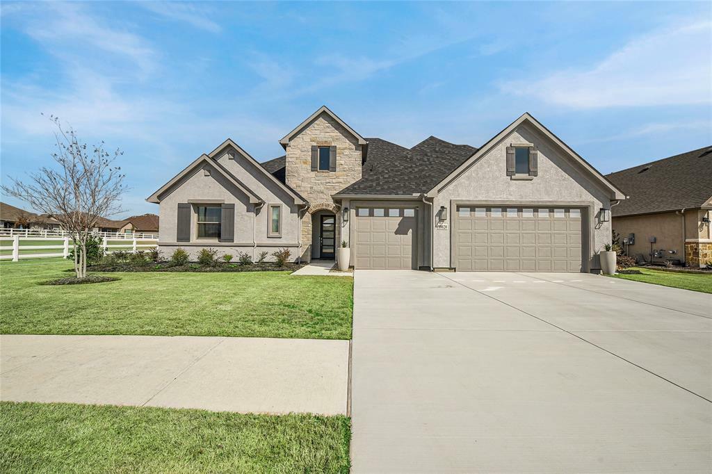 Property Photo: 10020 Crestview Drive TX 76207