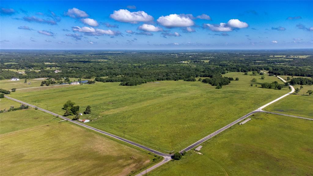 Property Photo: 1761 Brooks Lane TX 76264