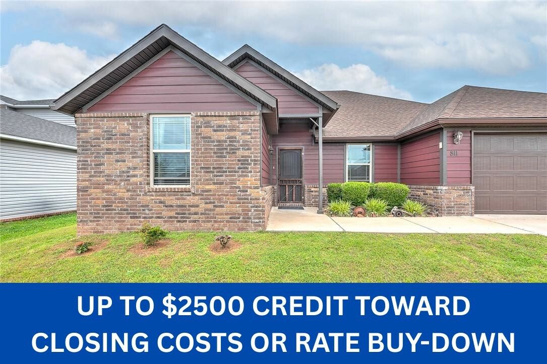 Property Photo: 811 SW Pure Globe Street AR 72712