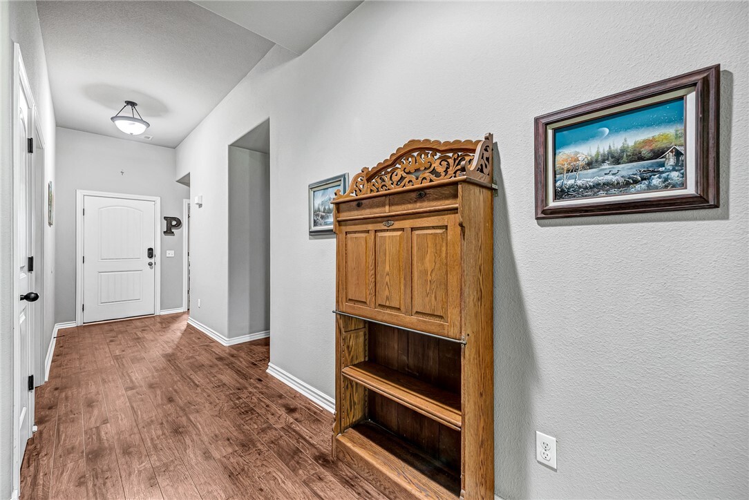 Property Photo: 811 SW Pure Globe Street AR 72712