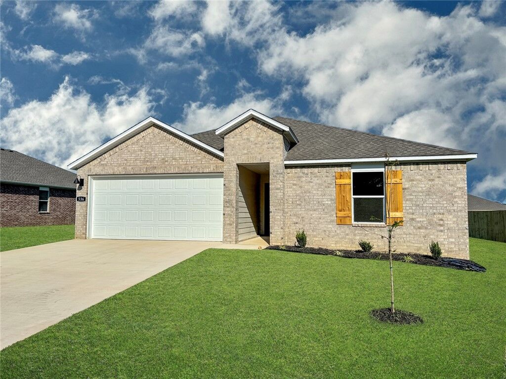 Property Photo: 208 Greer Street AR 72751