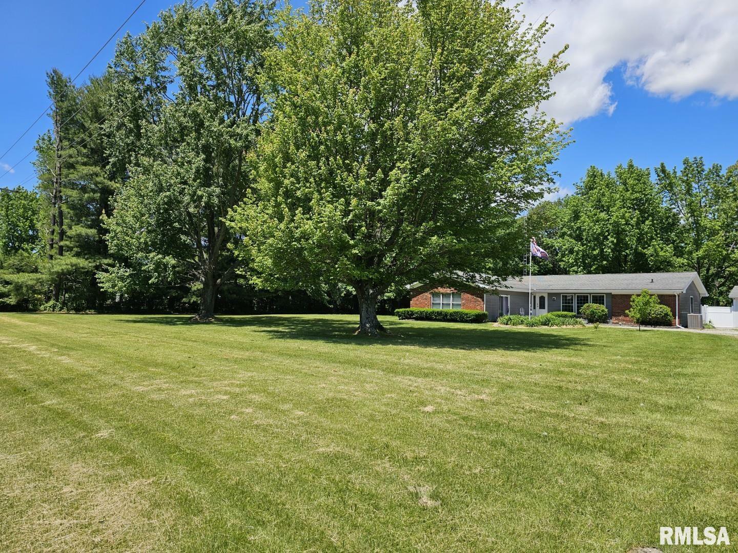 Property Photo: 17306 E Illinois Highway 142 IL 62872