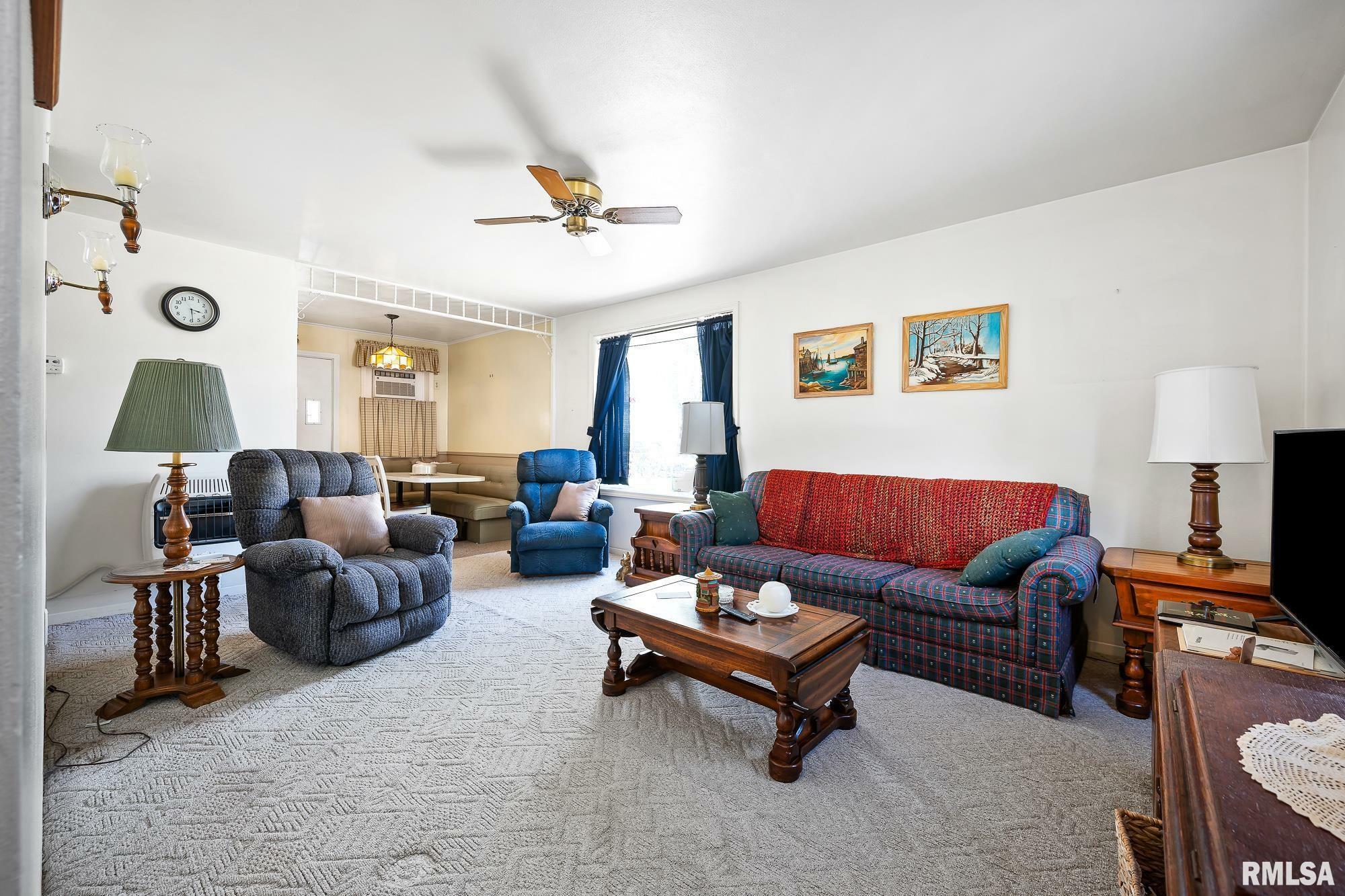 Property Photo: 310 Saint Clair Drive IL 61554
