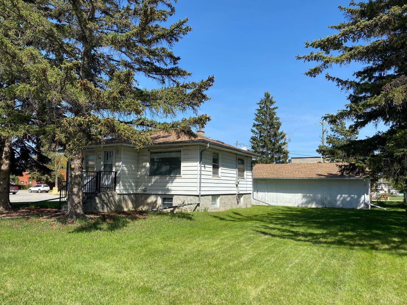 Property Photo: 902 6 Street SW AB T1V 1B3