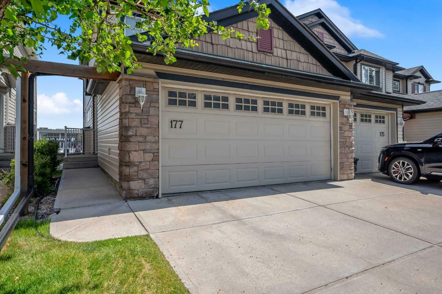 Property Photo: 177 Royal Birch Mount NW AB T3G 5W7
