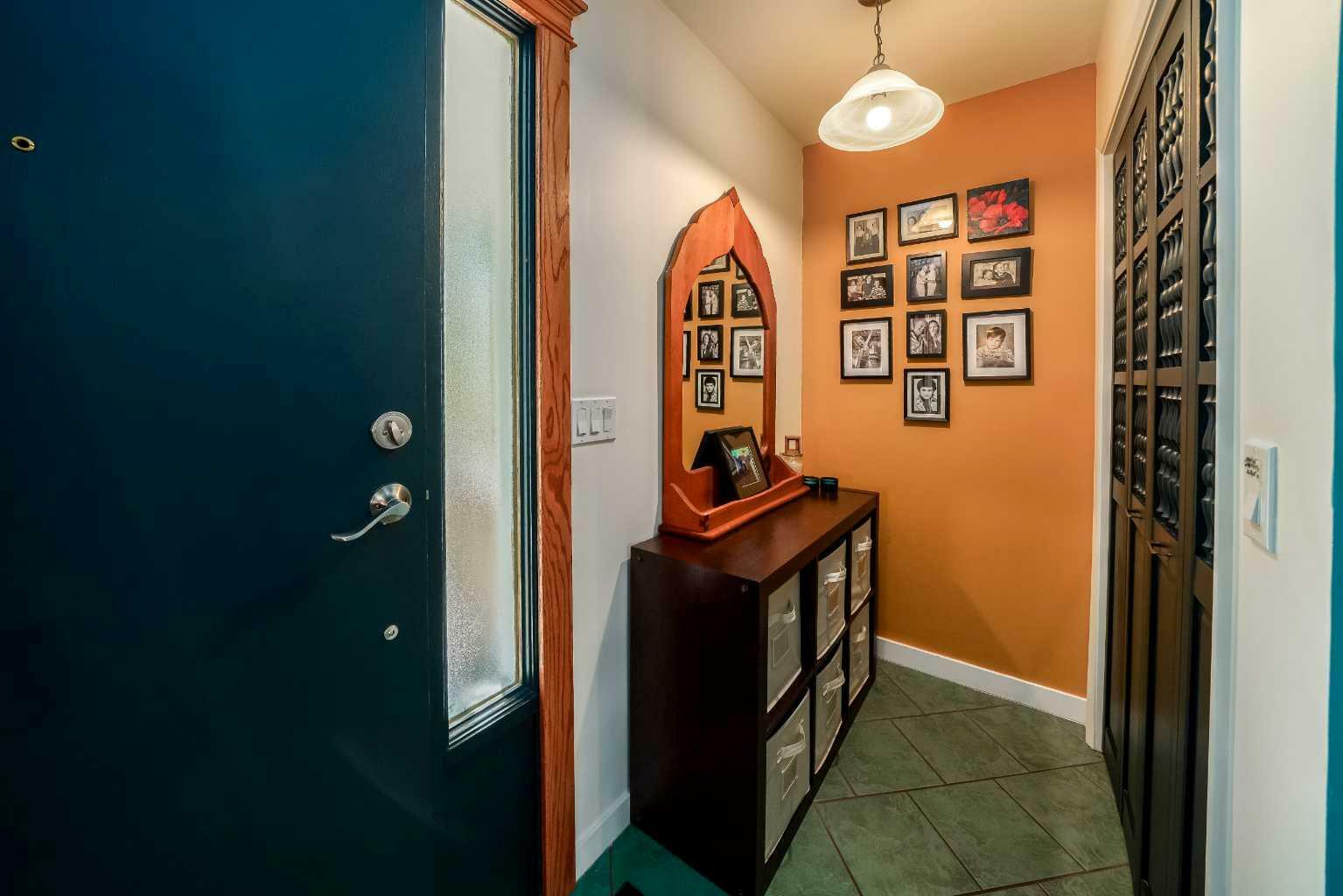 Property Photo:  4444 50 Street  AB T4S 1L6 