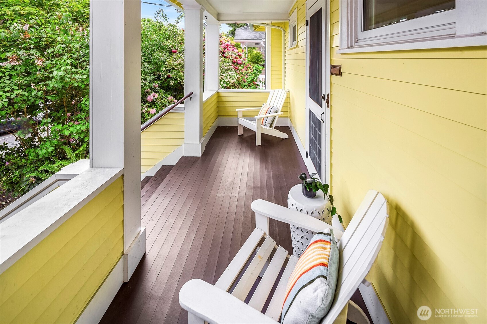 Property Photo: 4749 Thackeray Place NE WA 98105
