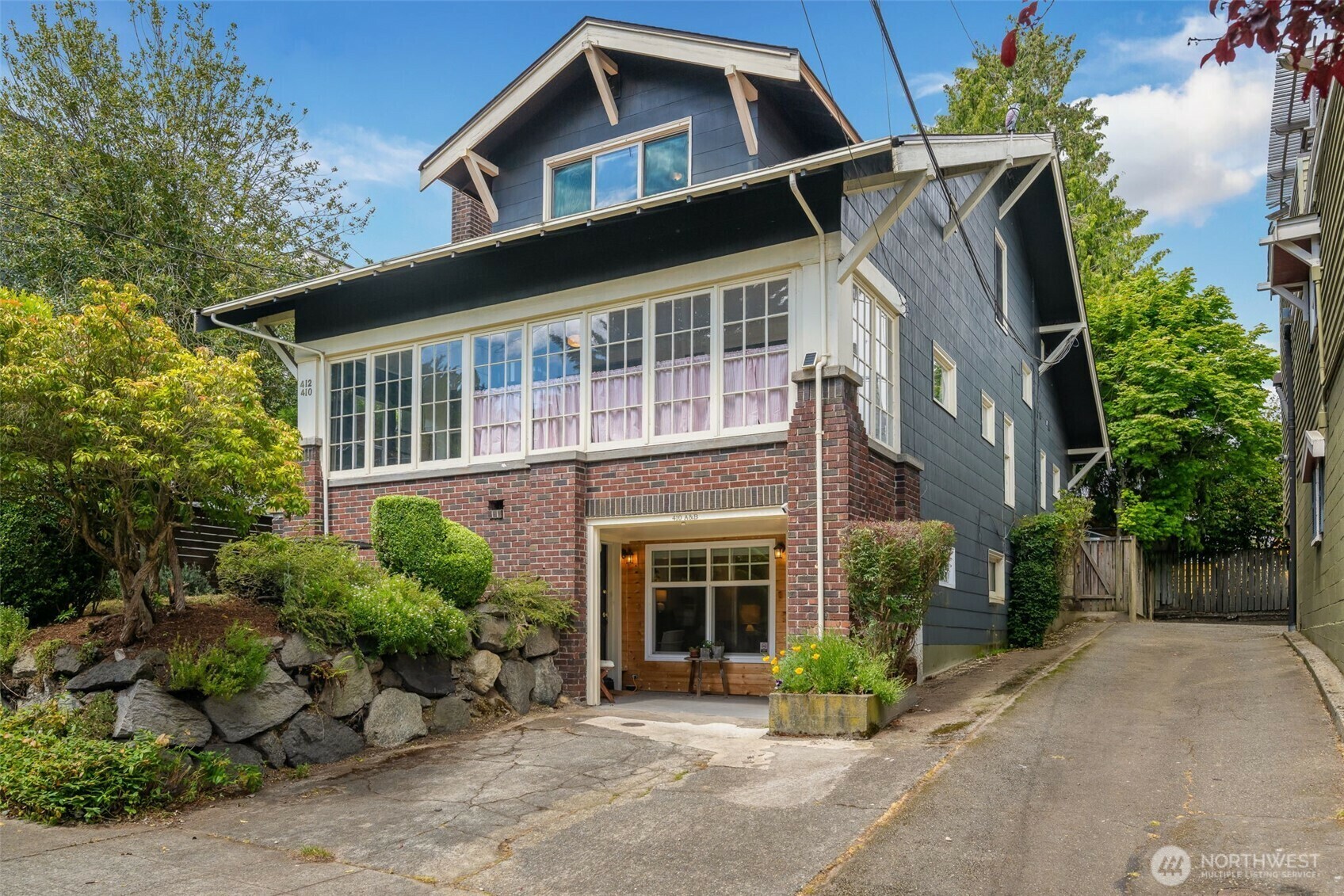 Property Photo: 410 N 48th Street WA 98103