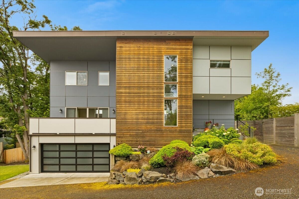 Property Photo: 4531 S Kenny Street WA 98118