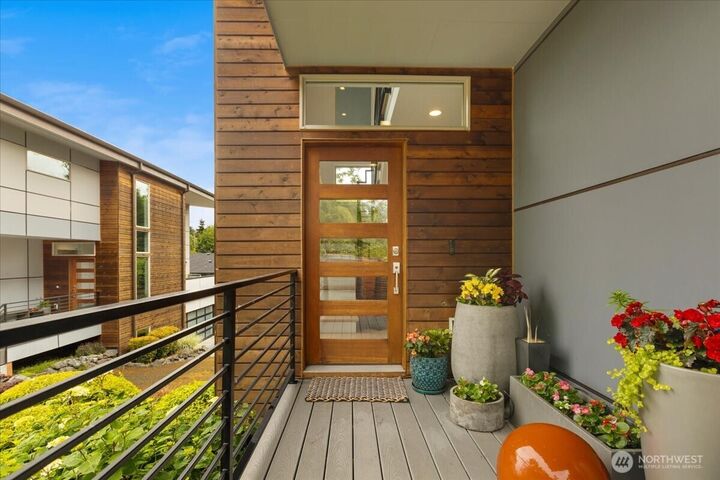 Property Photo:  4531 S Kenny Street  WA 98118 