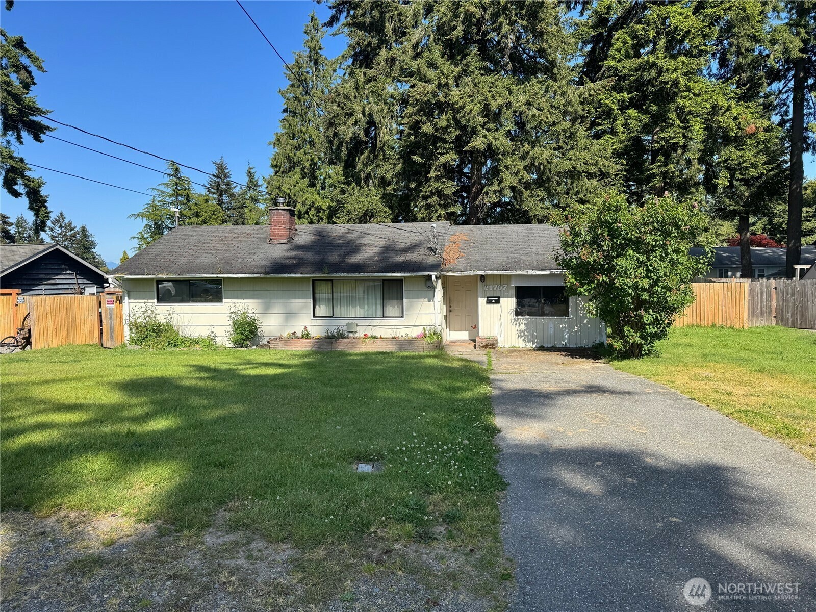 Property Photo: 21707 51st Avenue W WA 98043