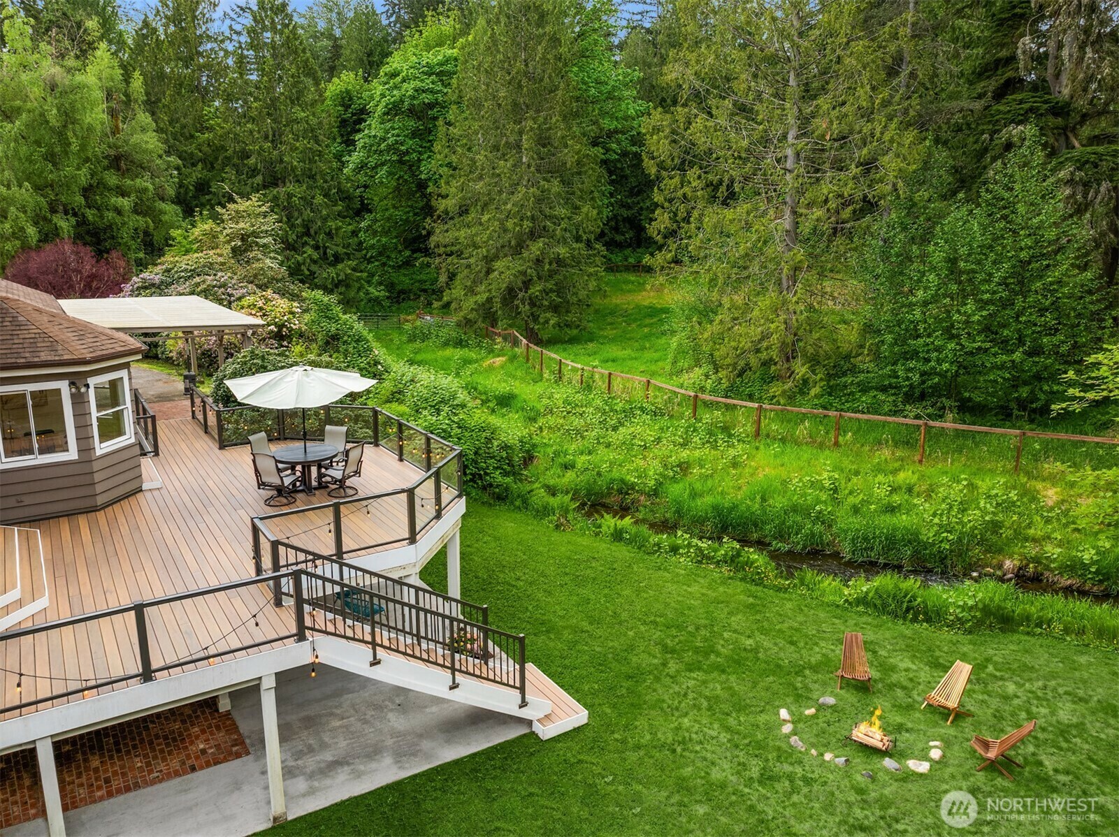 Property Photo: 12653 Avondale Road NE WA 98052