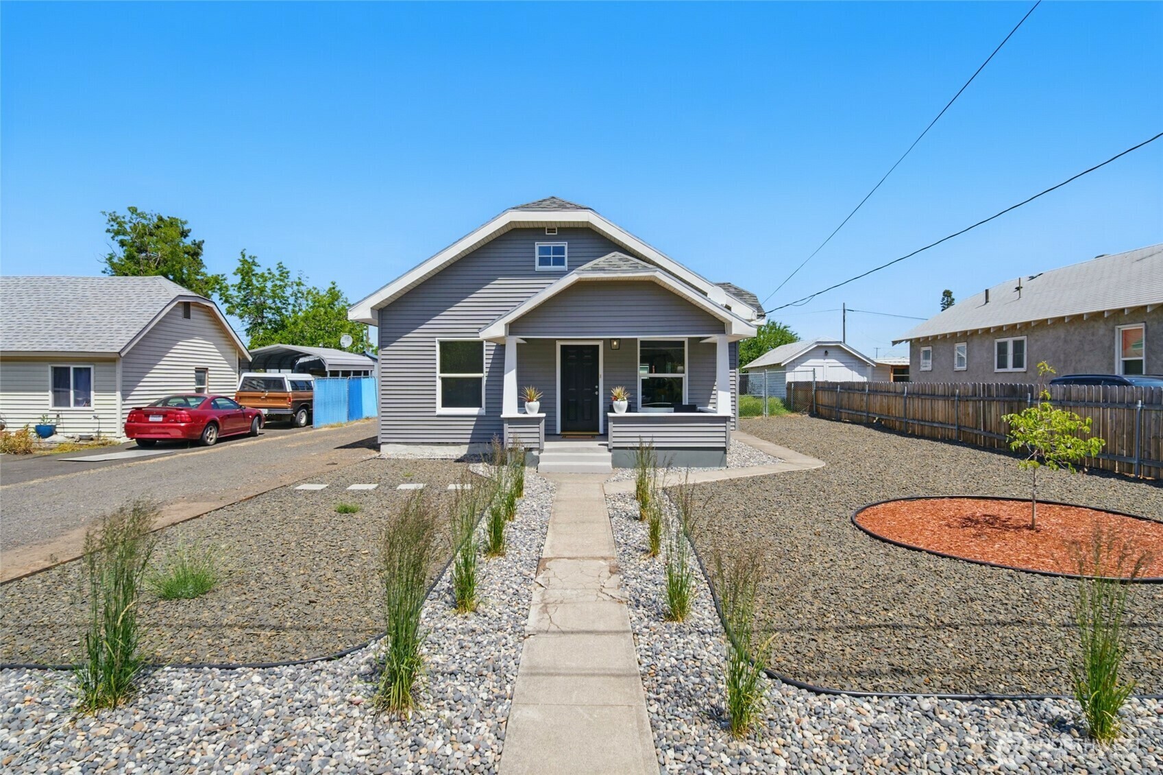 Property Photo: 1128 W Elm Street WA 99362