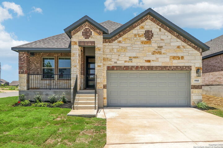 Property Photo:  9905 Paladin Ridge  TX 78254 