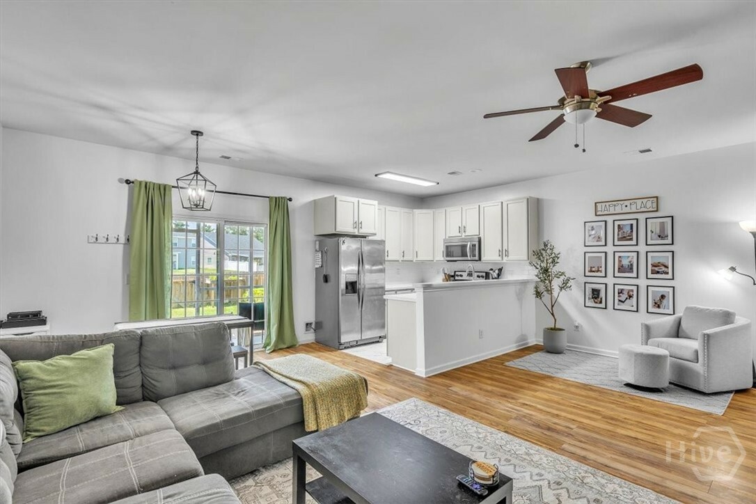 Property Photo: 115 Orkney Road GA 31407