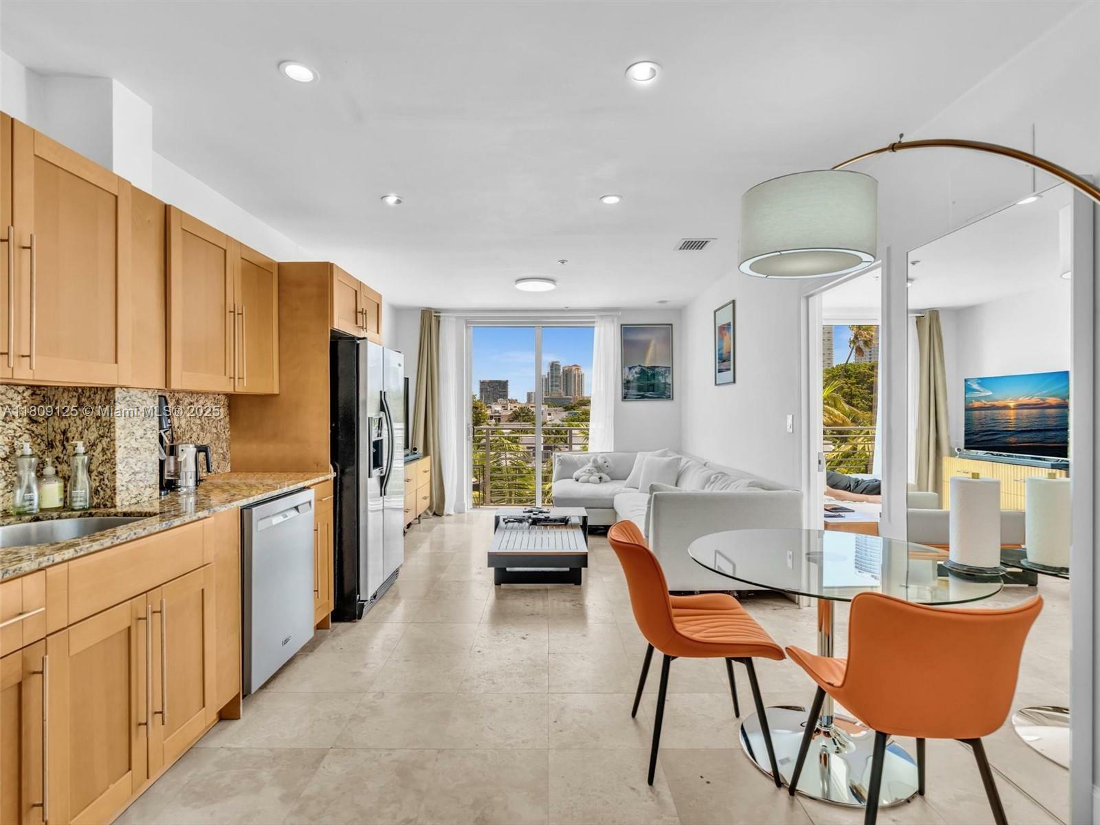 Property Photo:  945 Michigan Ave 8  FL 33139 