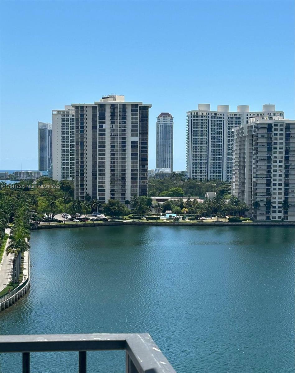2780 NE 183rd St 1110  Aventura FL 33160 photo