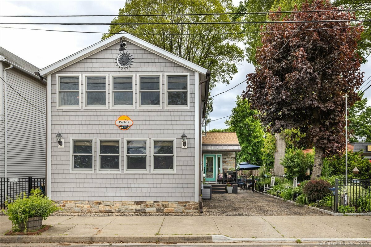 311 Captain Thomas Boulevard  West Haven CT 06516 photo