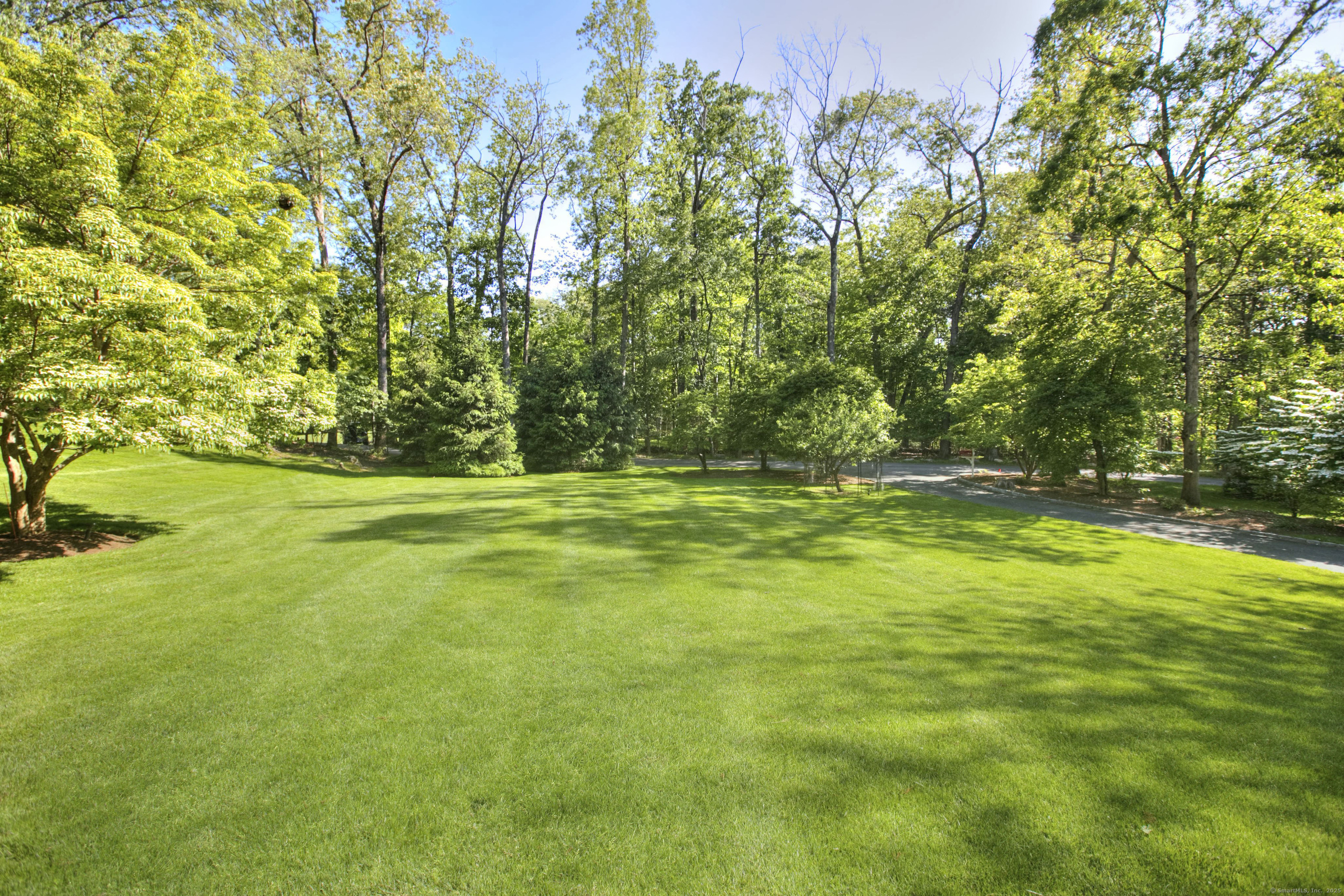 Property Photo: 11 Dogwood Lane CT 06880