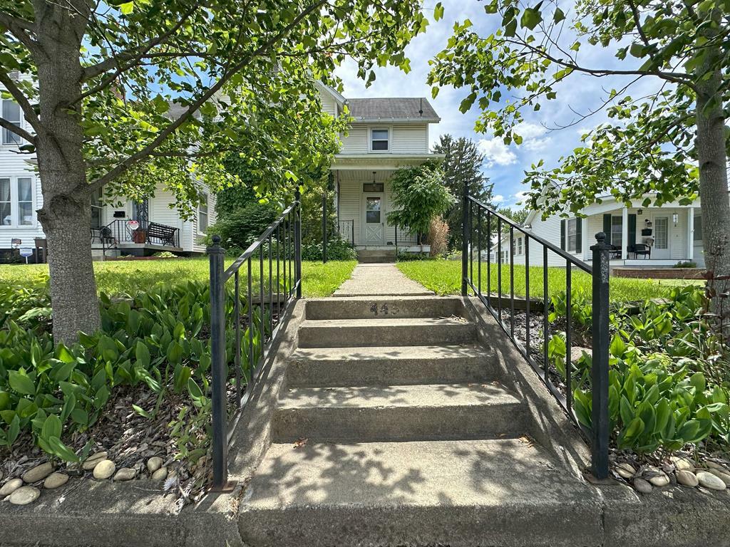 Property Photo: 445 Main Street OH 43113