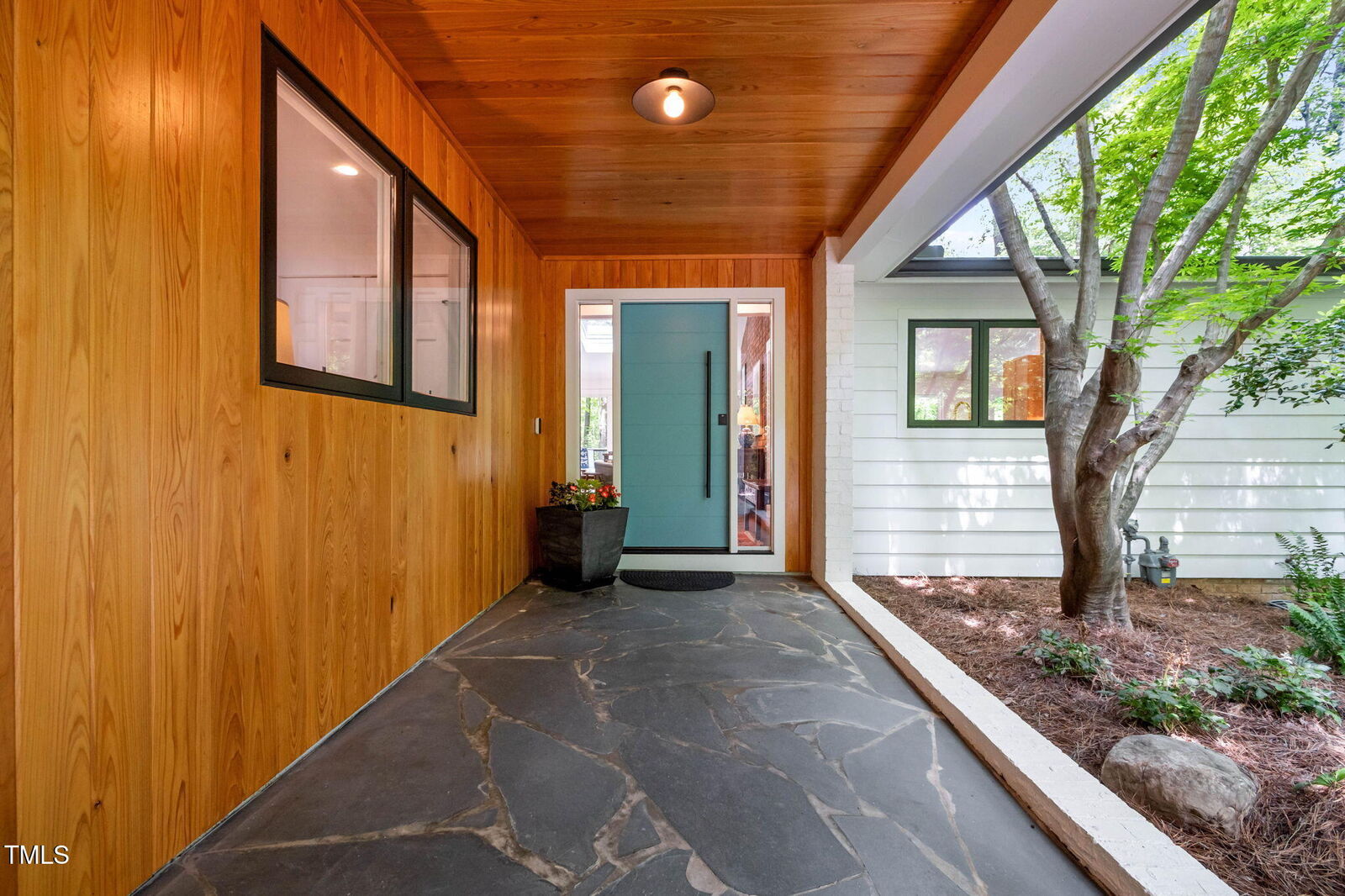 Property Photo:  800 Shady Lawn Road  NC 27514 