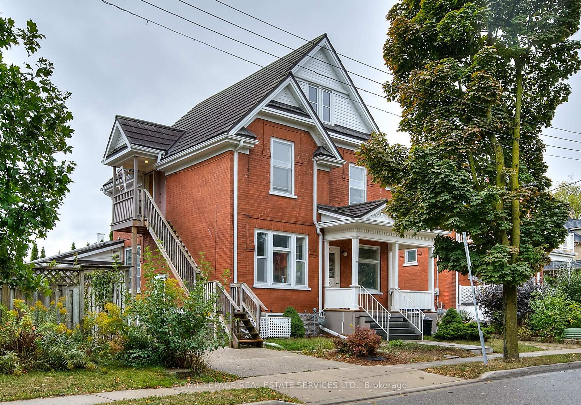 Photo de la propriété:  19 Clarence Place  ON N2H 2L1 