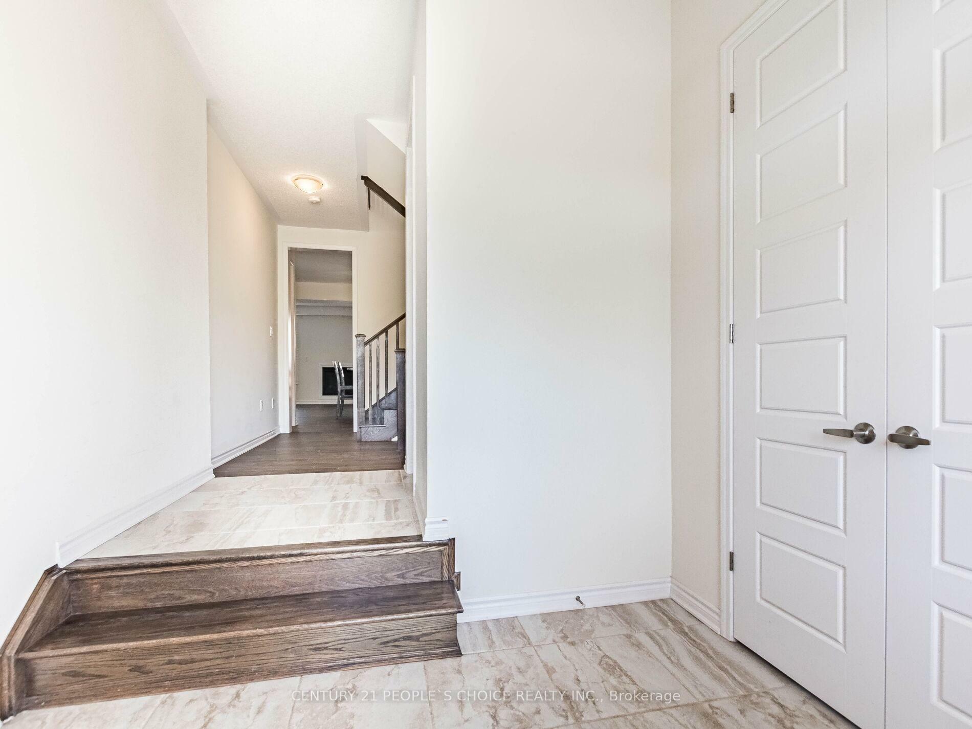 Photo de la propriété: 1404 Sycamore Gardens ON L9T 1R3