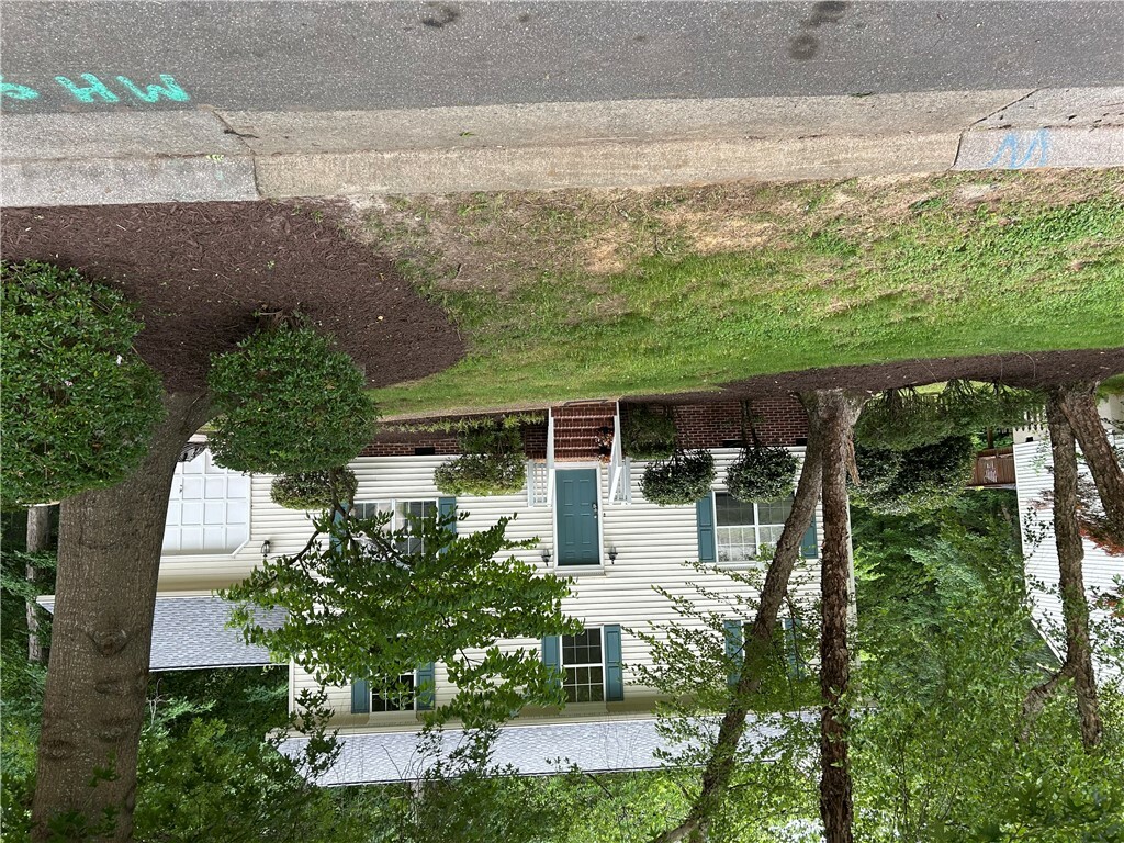 Property Photo: 907 Colonial Avenue VA 23185