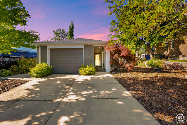 Property Photo: 1549 E Roosevelt Ave UT 84105