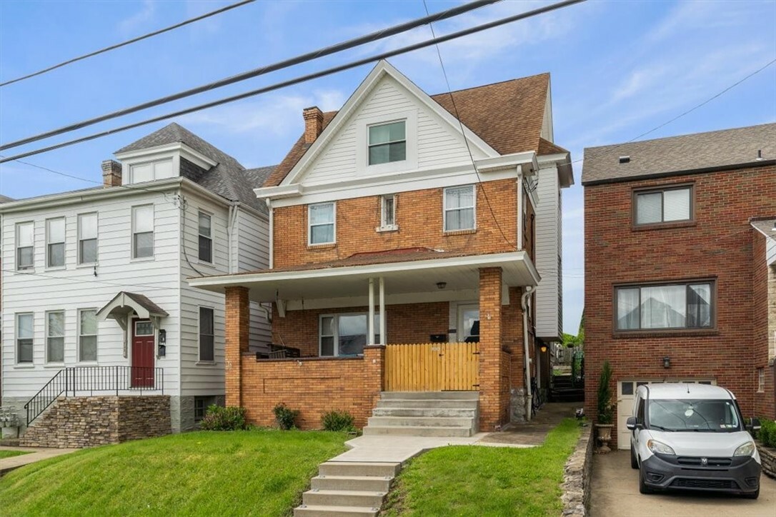Property Photo:  726 Bayridge Ave  PA 15226 