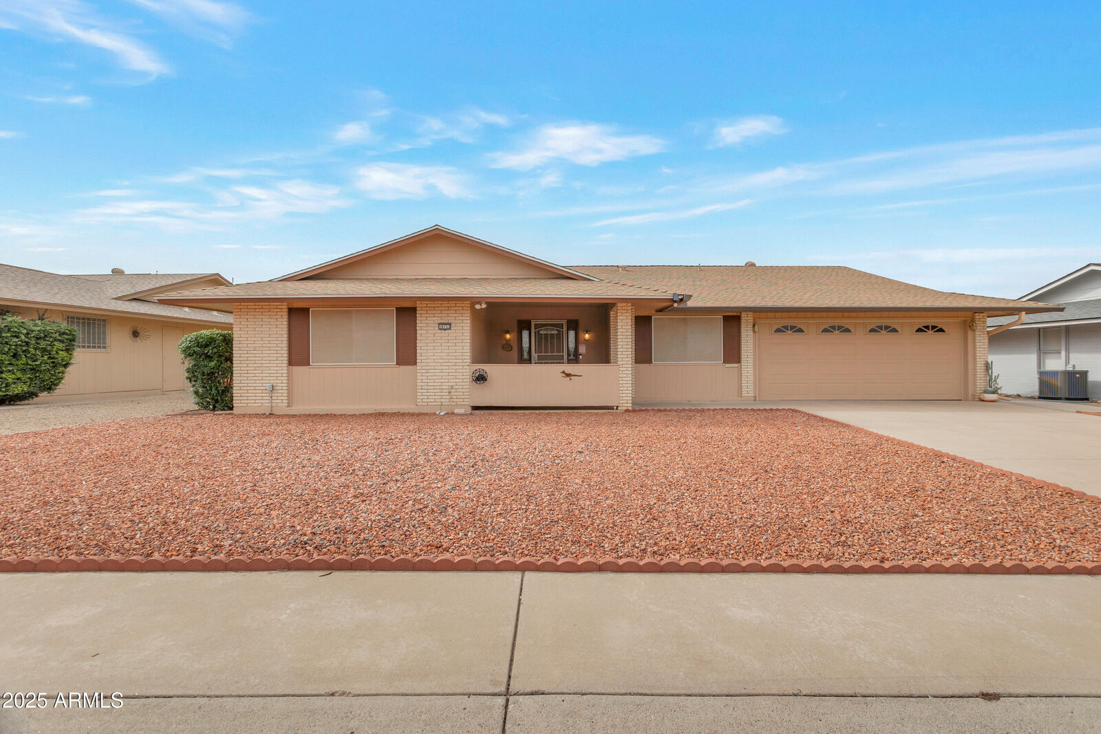 Property Photo: 10733 W Saratoga Circle AZ 85351