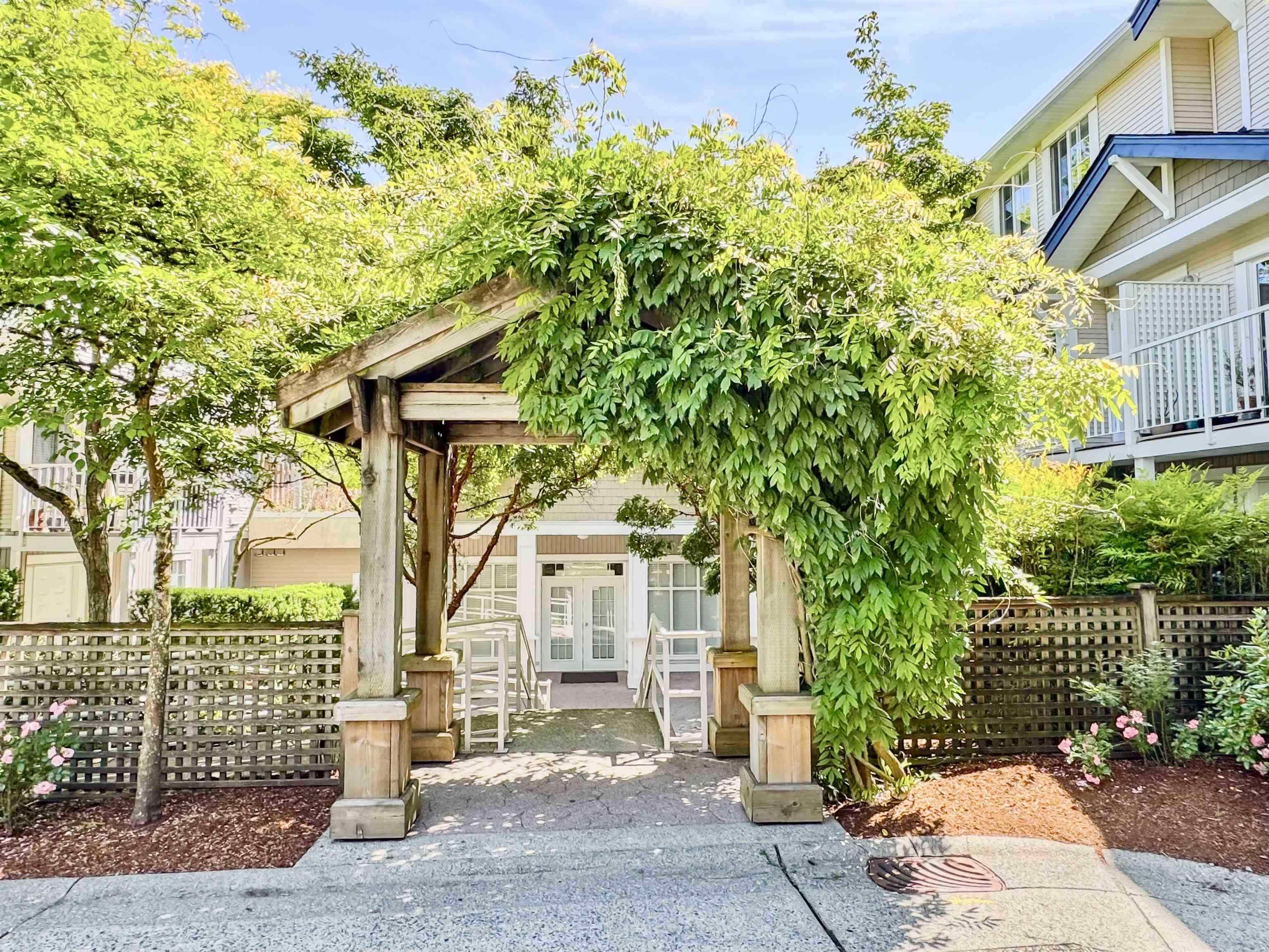 Property Photo: 6533 121 Street 75 BC V3W 1M5