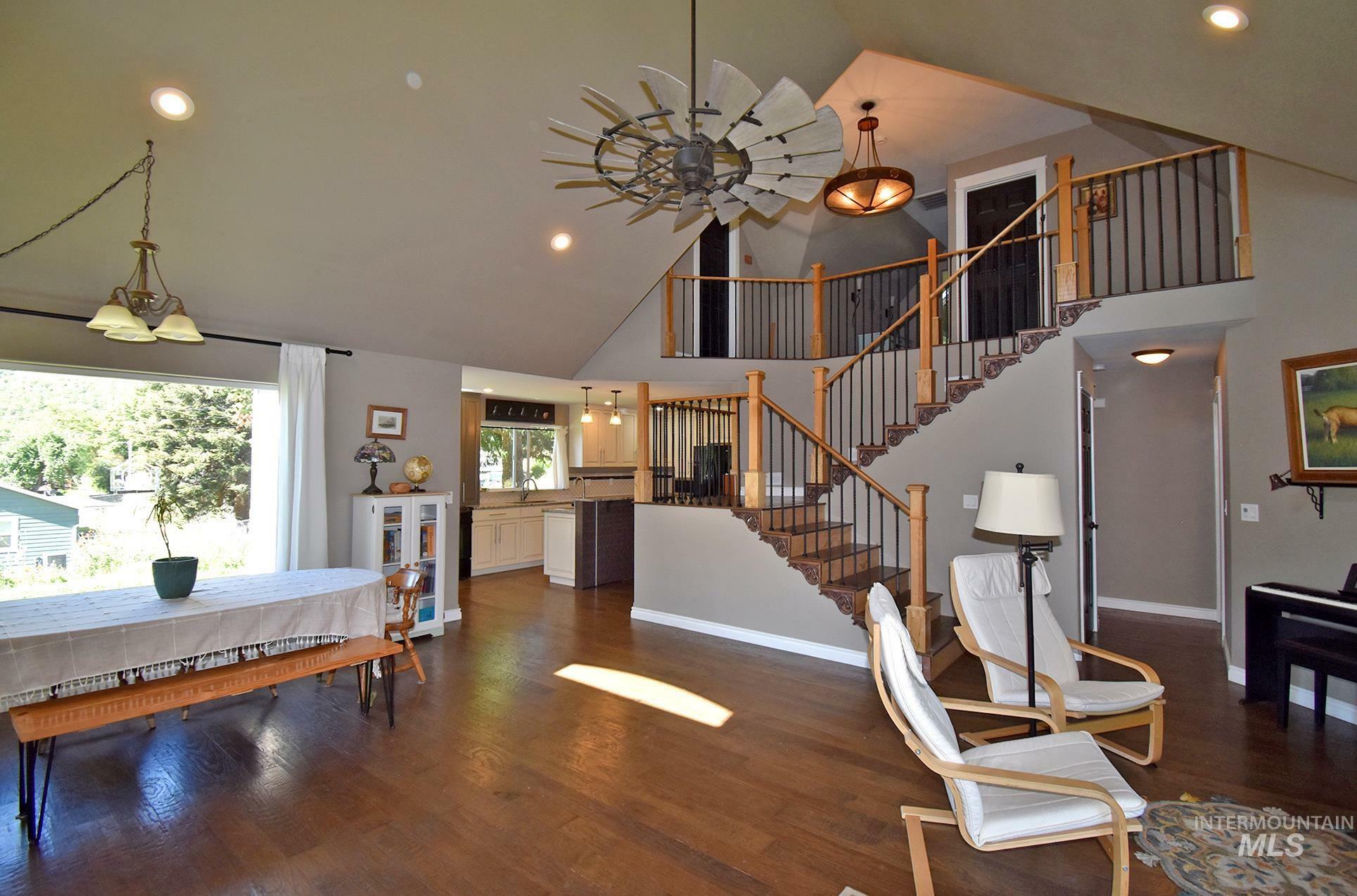 Property Photo: 301 State Street ID 83535