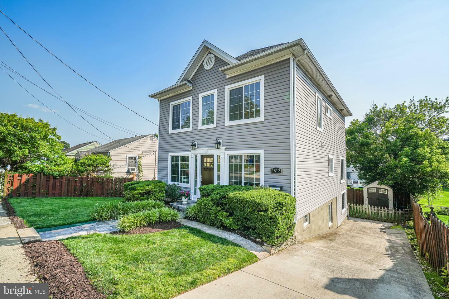 Property Photo: 1812 N Culpeper Street VA 22207