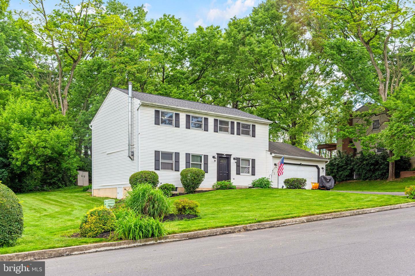 Property Photo: 1604 Kathryn Street PA 17070