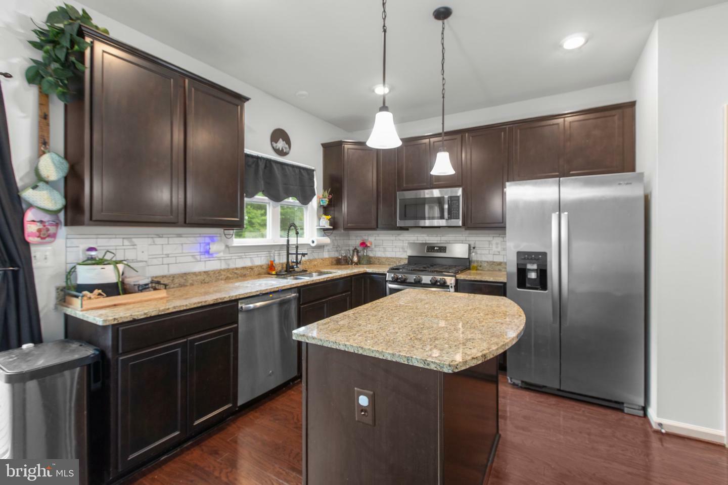 Property Photo: 2422 Drake Lane VA 22408