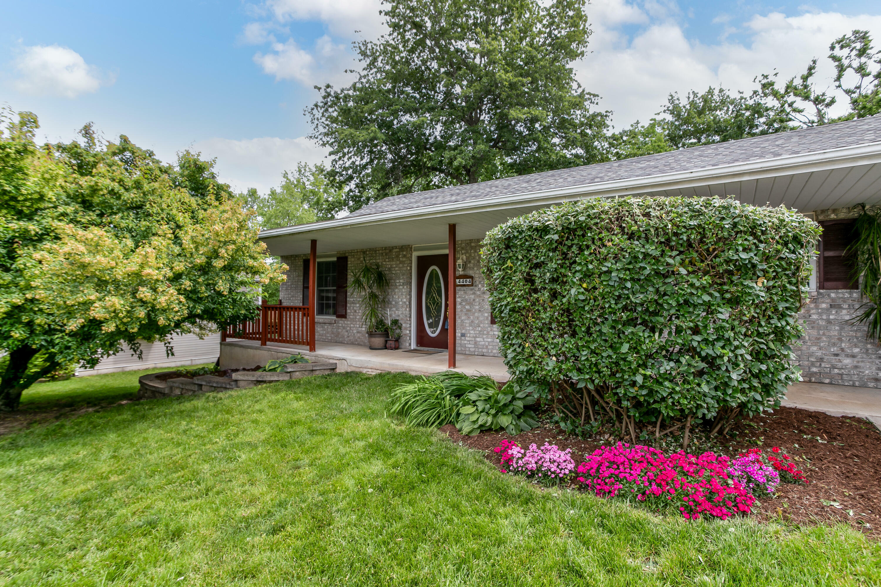Property Photo: 4404 Gage Pl MO 65203