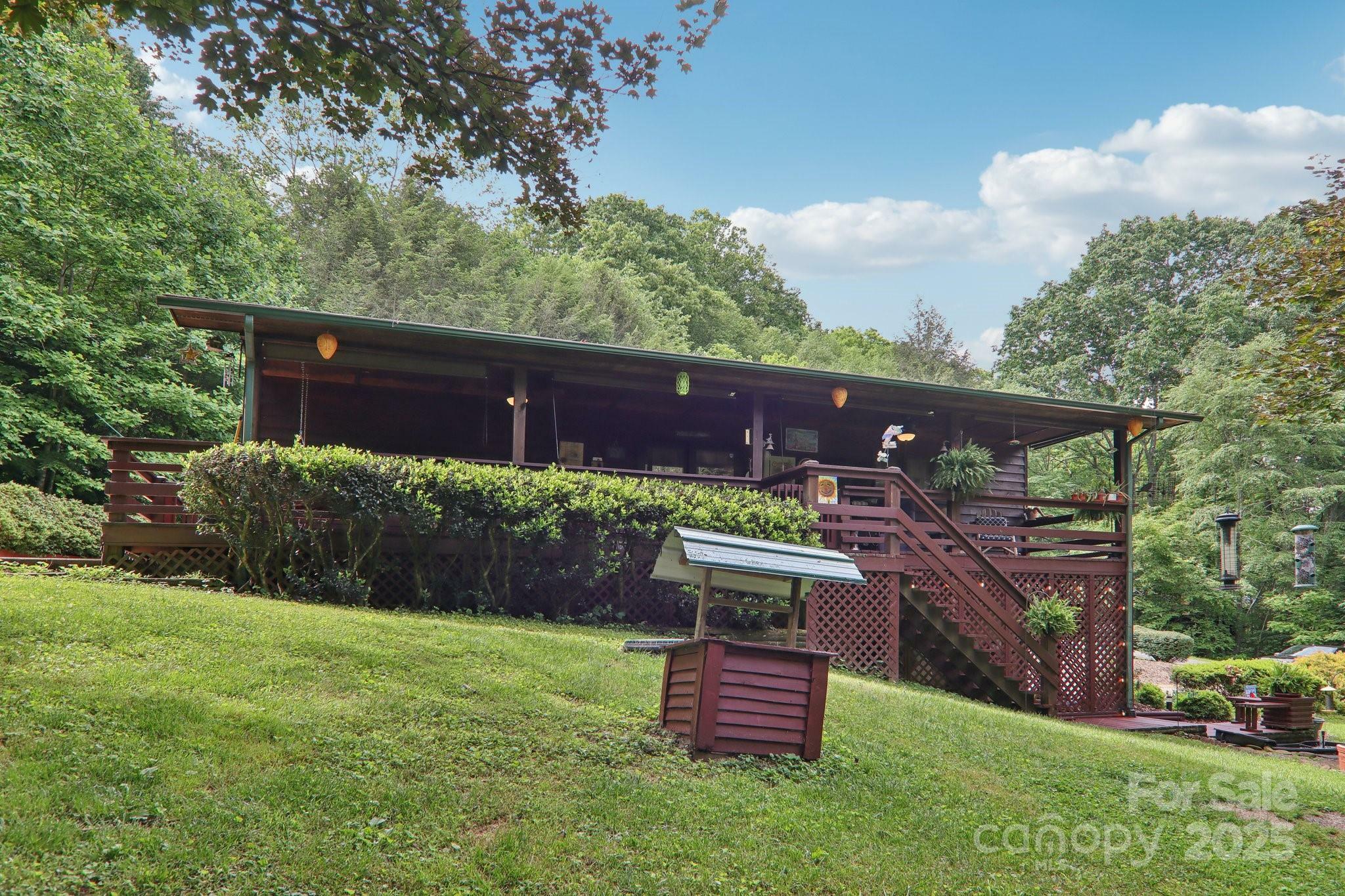 Property Photo: 457 Shady Ridge Road NC 28785