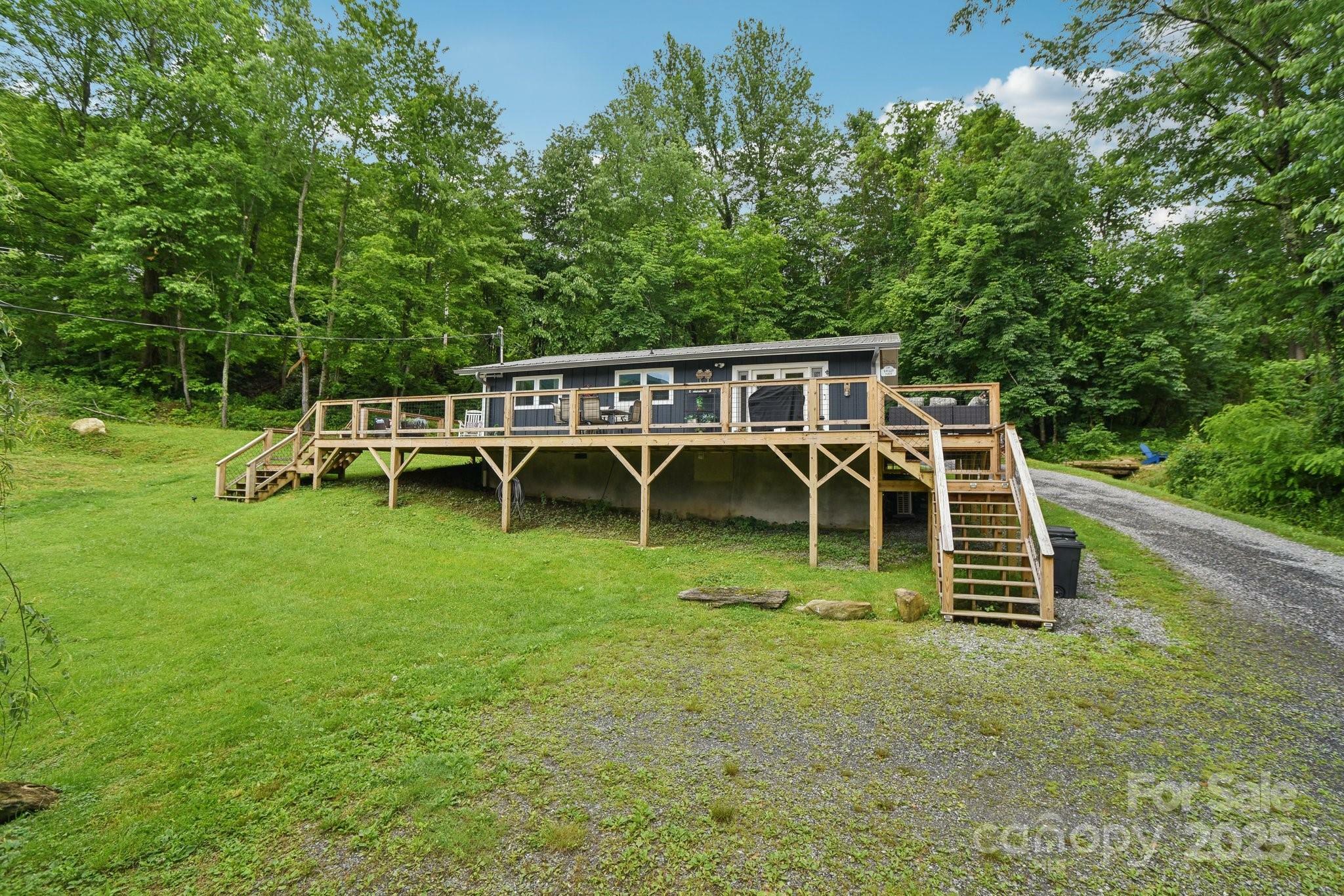 Property Photo: 72 Wakulla Drive NC 28751