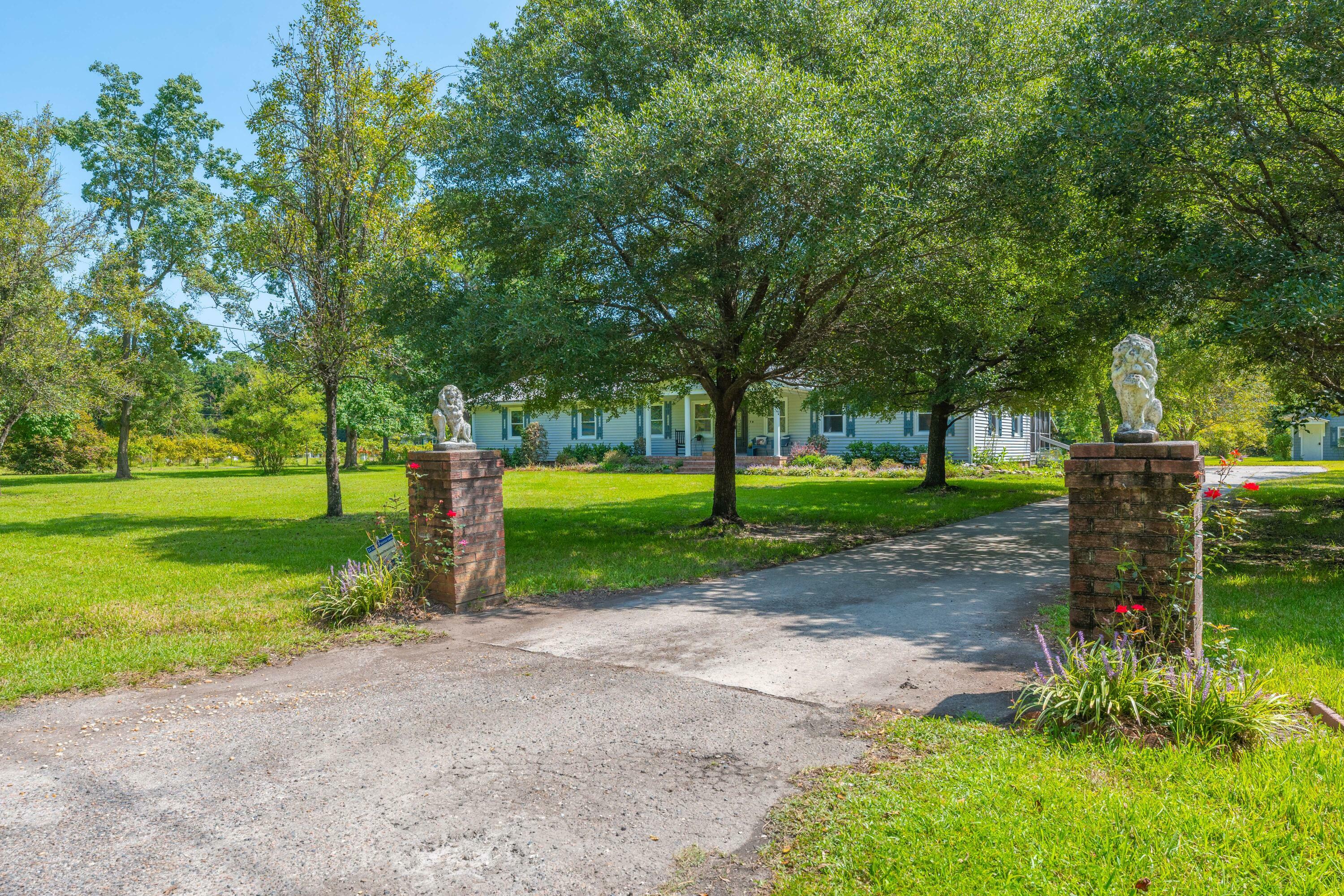 Property Photo:  806 Appii Road  SC 29461 
