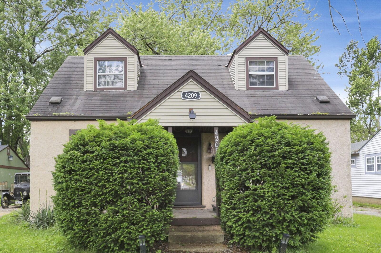 Property Photo:  4209 Avery Road  OH 43026 